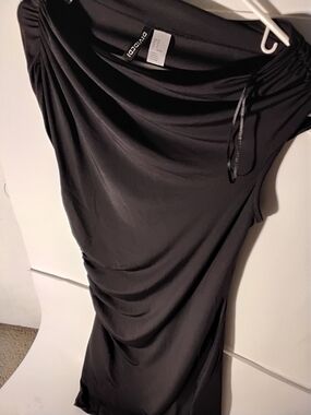 Divided Black Ruched Sleeveless Dress